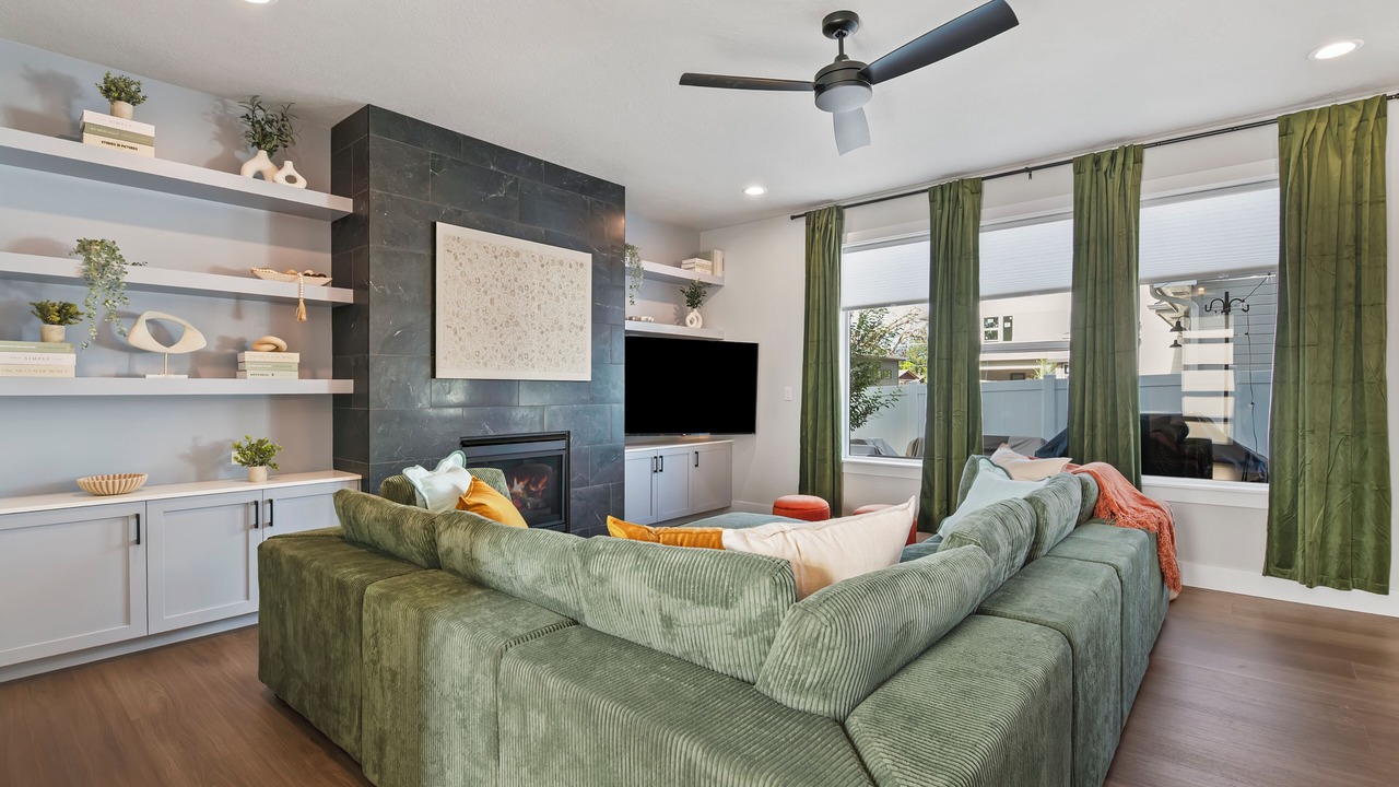 Photo of Livingroom in West Valley