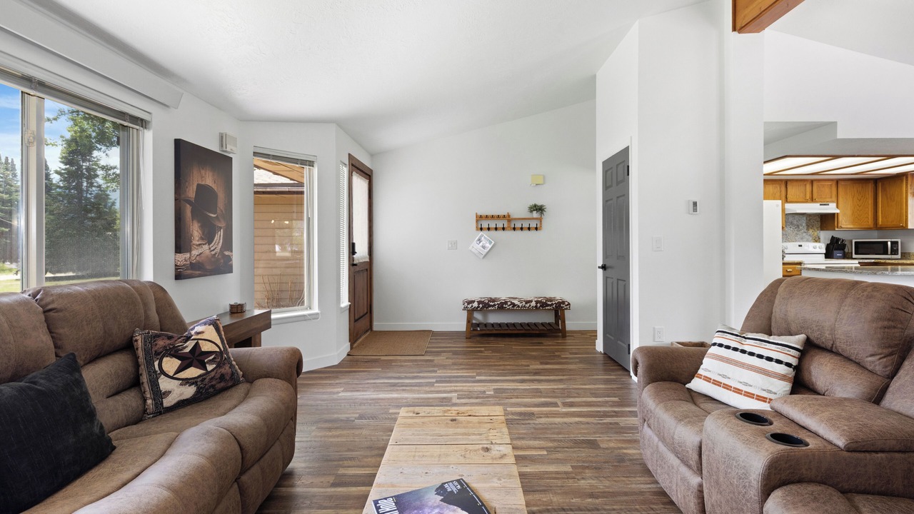 Photo of Livingroom in Alpine Northwest