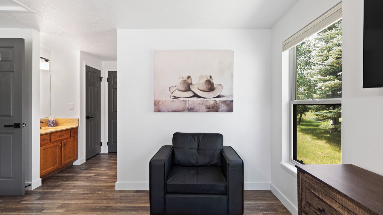 Photo of Livingroom in Alpine Northwest