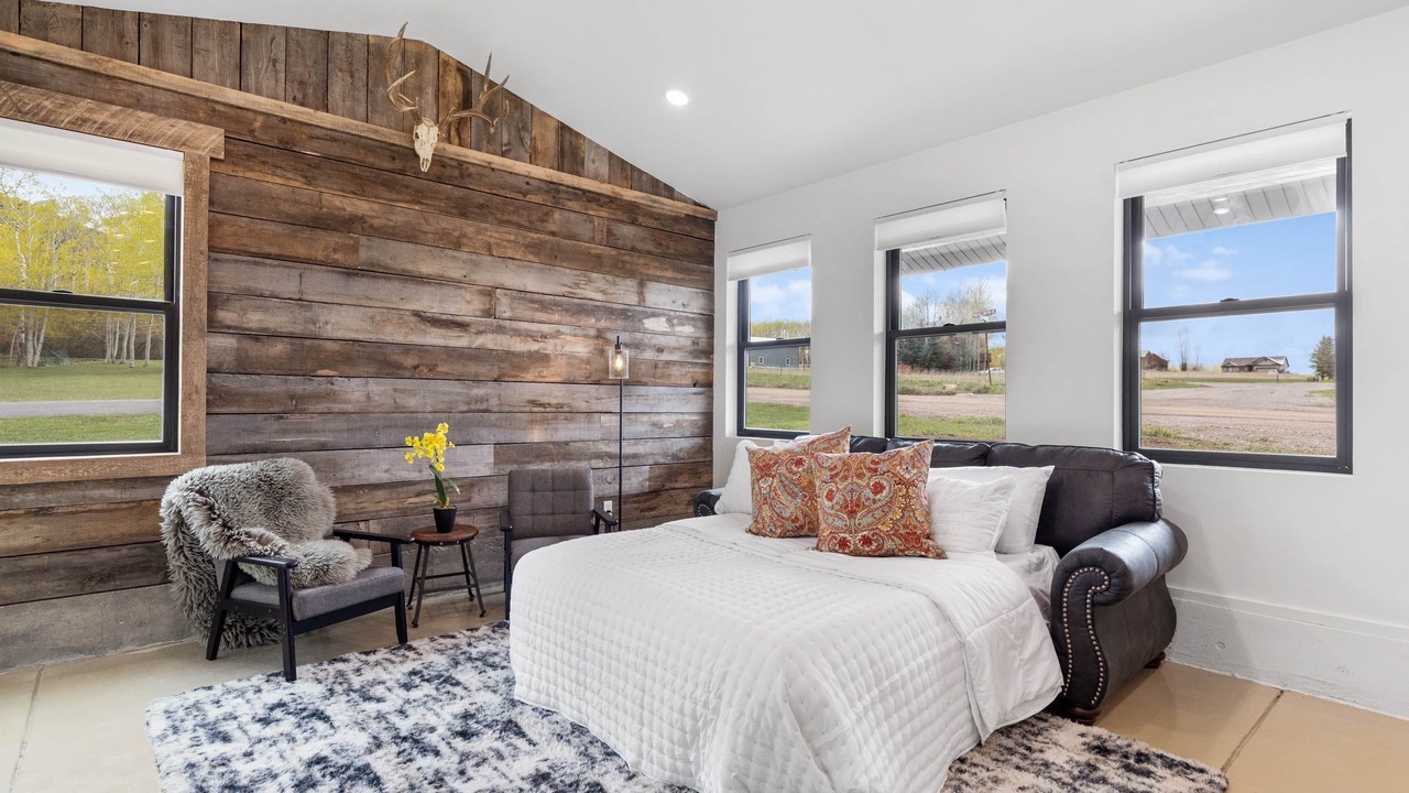 Photo of Bedroom in Star Valley Ranch