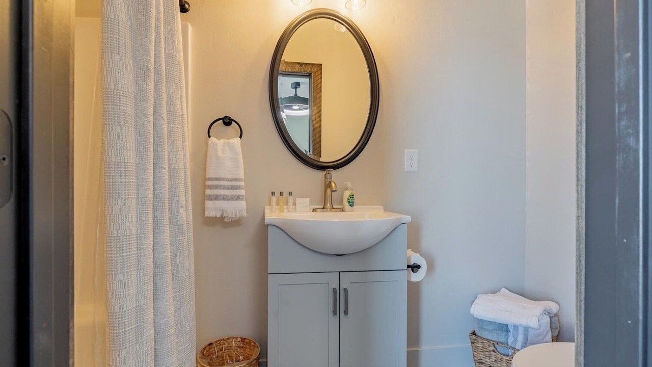 Photo of Bathroom in Wapiti