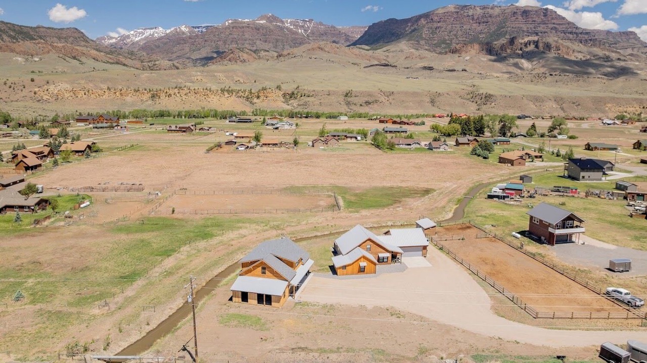 Photo of Outdoor in Wapiti