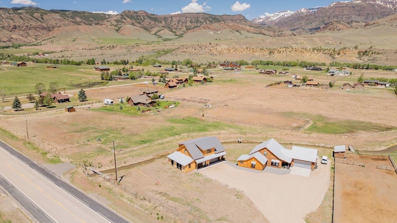 Photo of Others in Wapiti