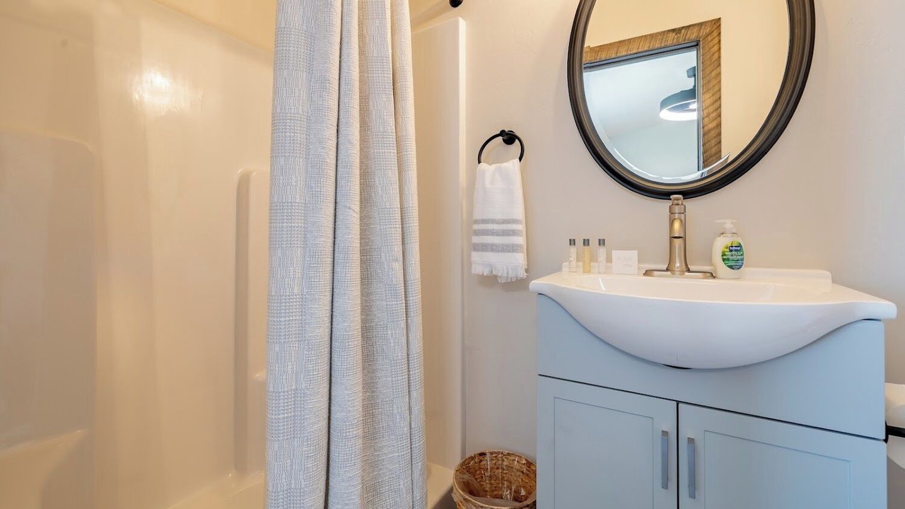 Photo of Bathroom in Wapiti