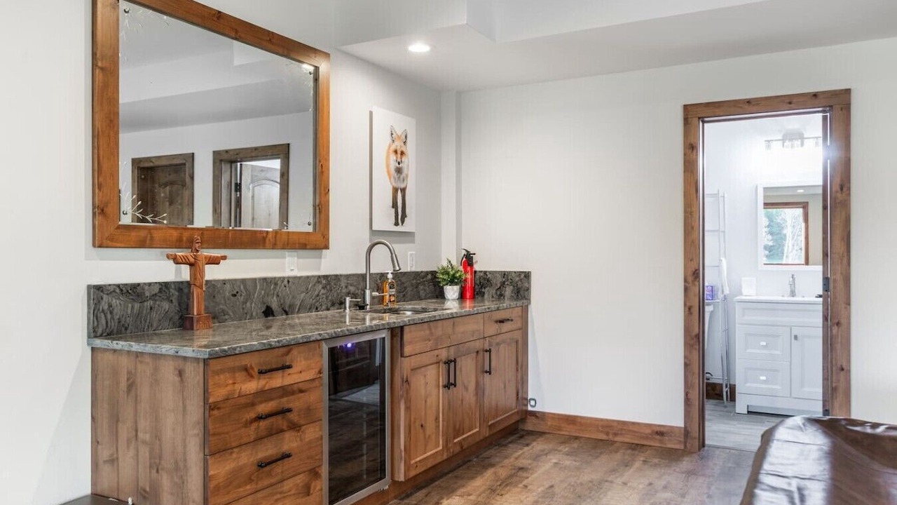 Photo of Bathroom in Island Park
