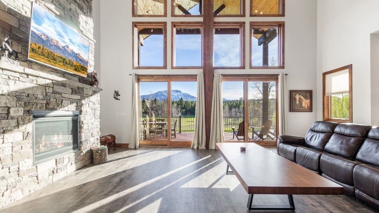 Photo of Livingroom in Island Park