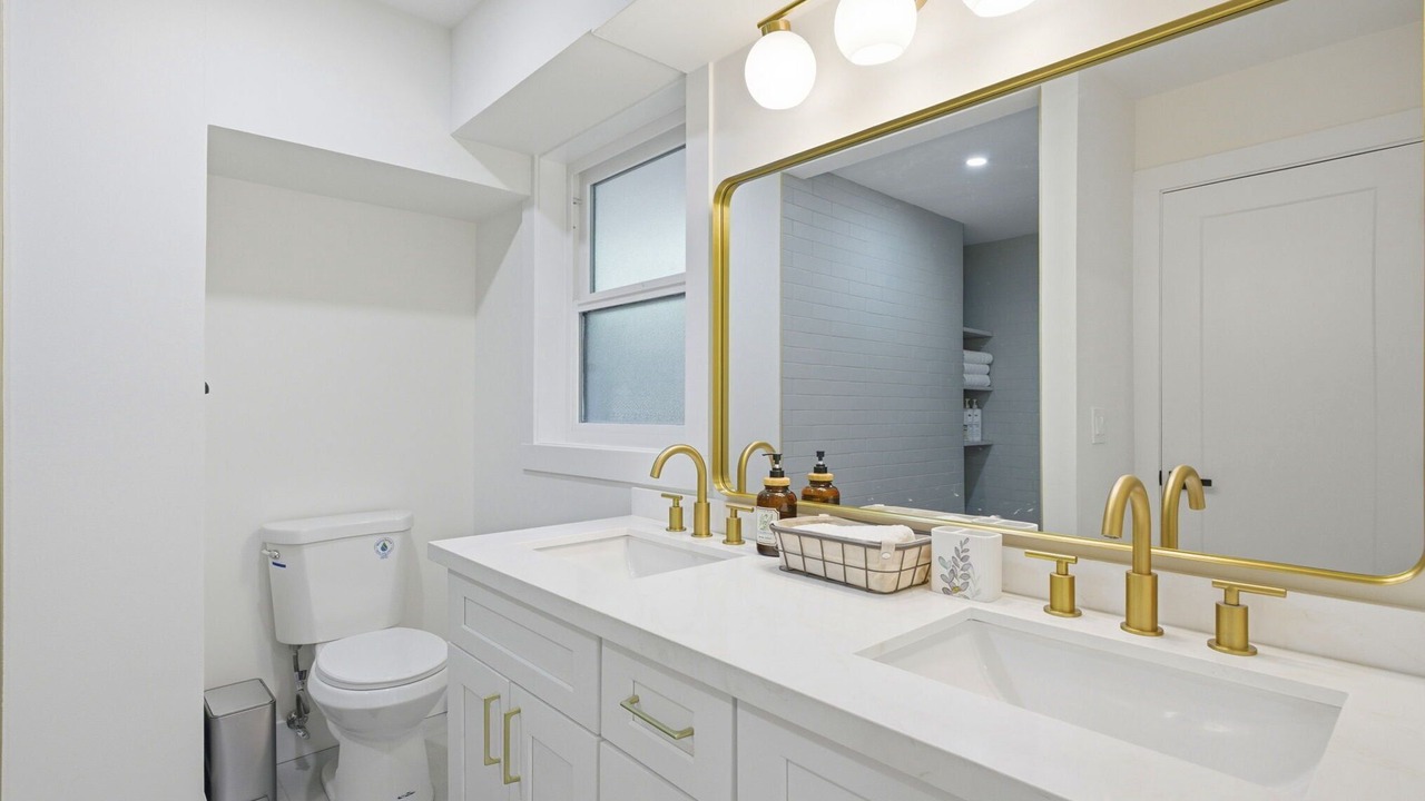 Photo of Bathroom in Matthews Beach