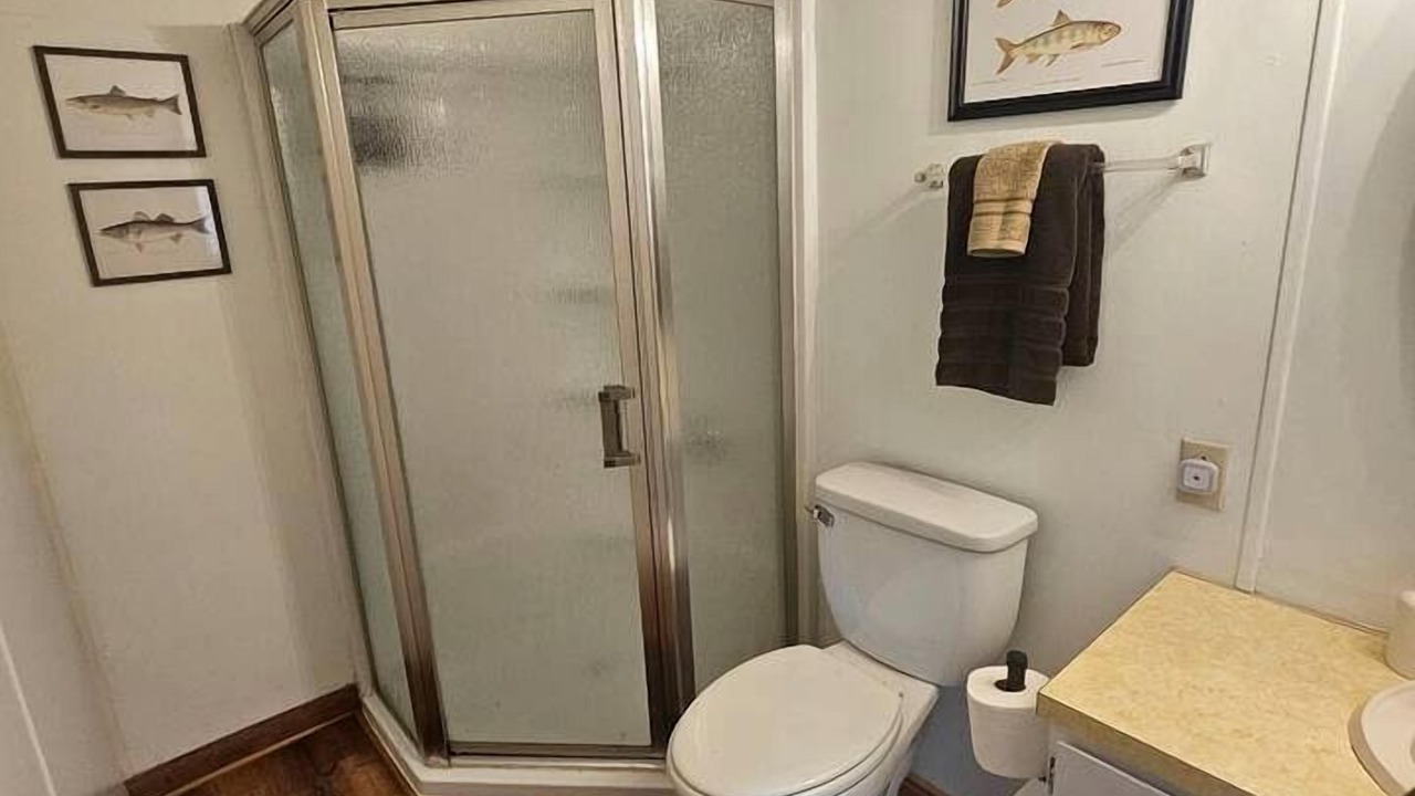 Photo of Bathroom in Sekiu