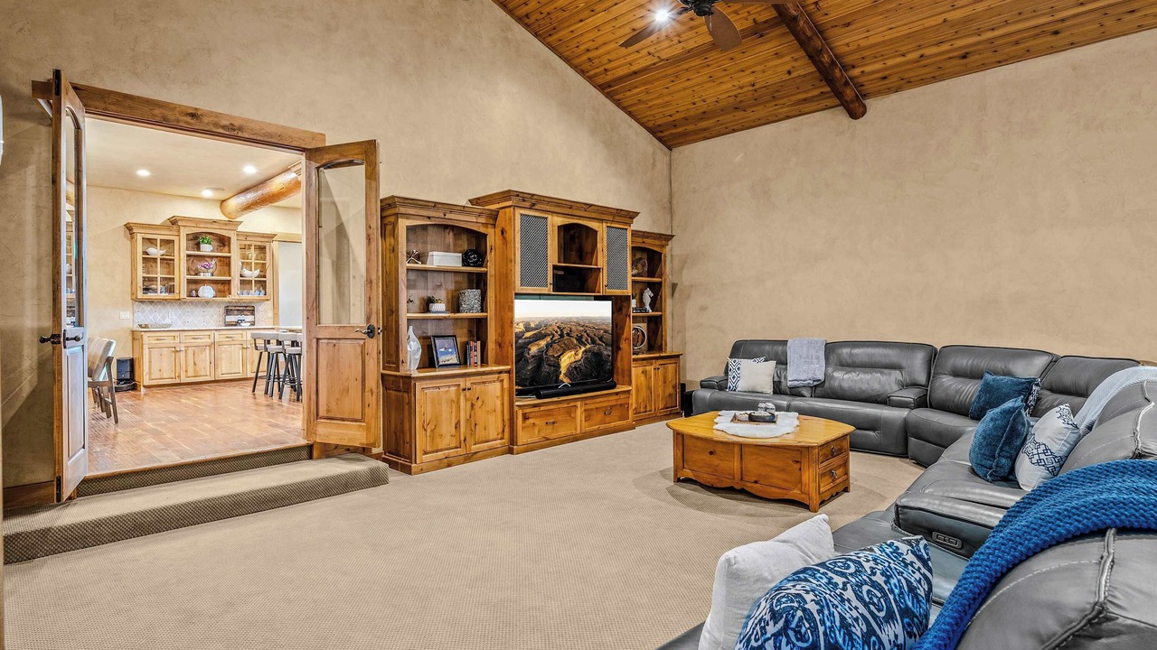 Photo of Livingroom in Oakley