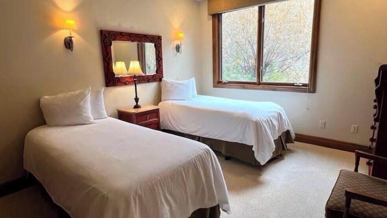 Photo of Bedroom in Warm Springs