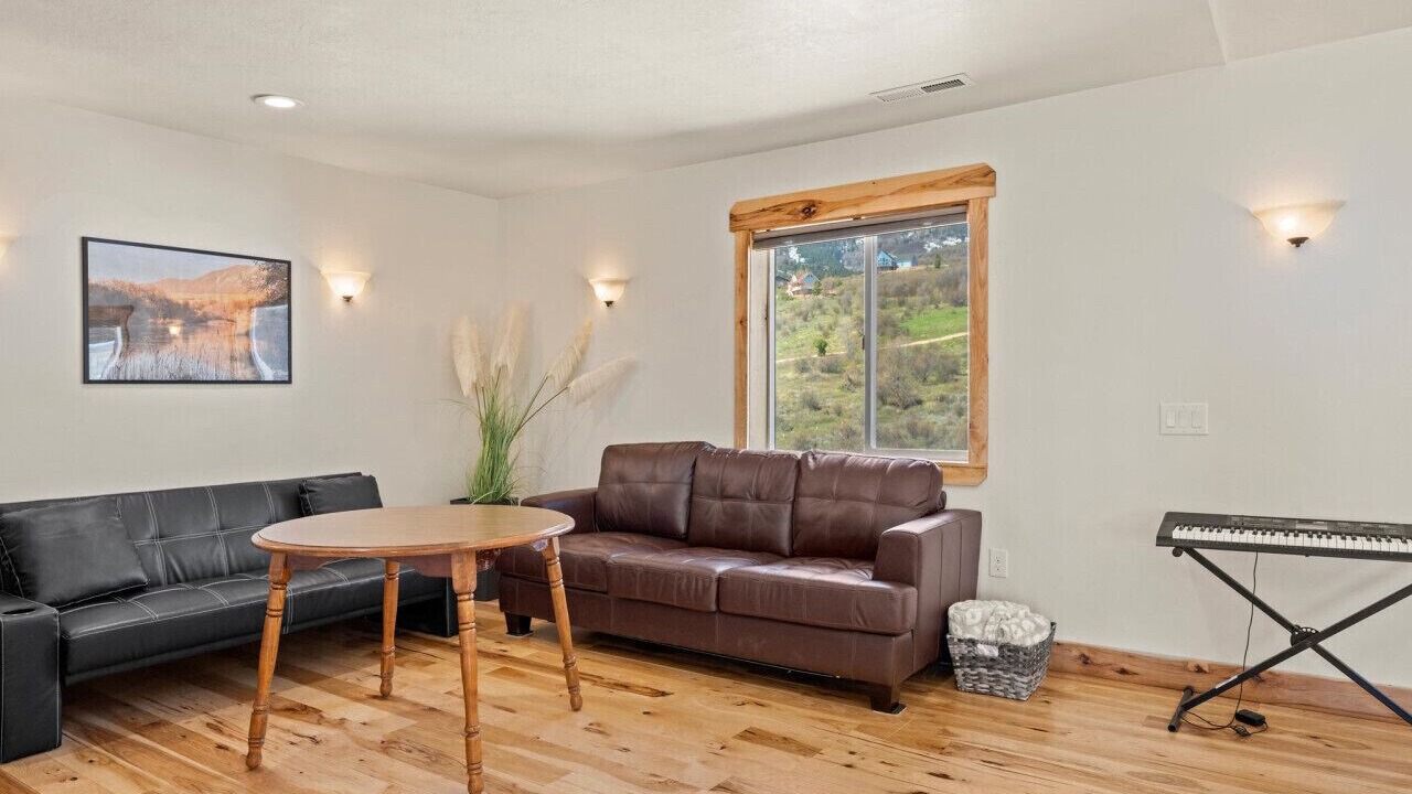 Photo of Livingroom in Fish Haven