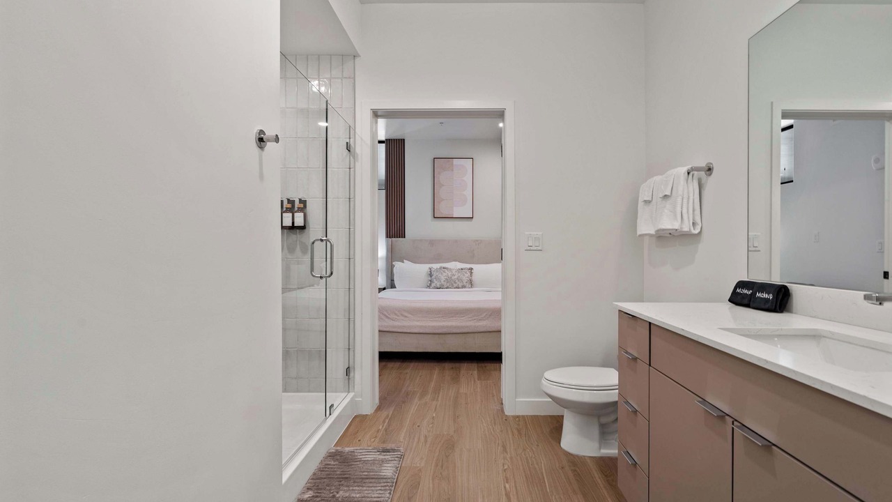 Photo of Bathroom in People's Freeway