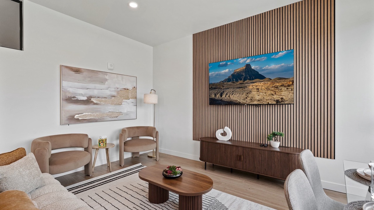 Photo of Bedroom in People's Freeway