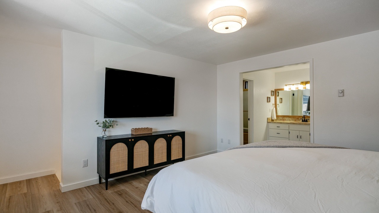 Photo of Bedroom in West Yellowstone