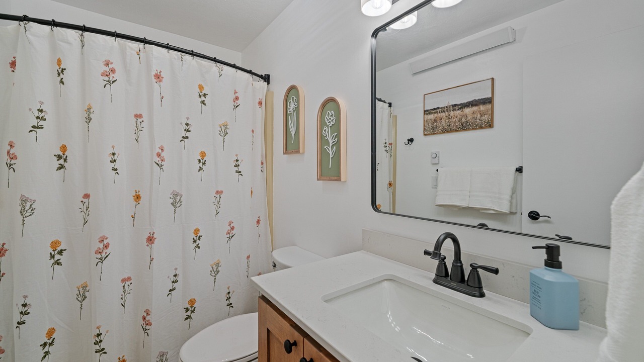 Photo of Bathroom in West Yellowstone