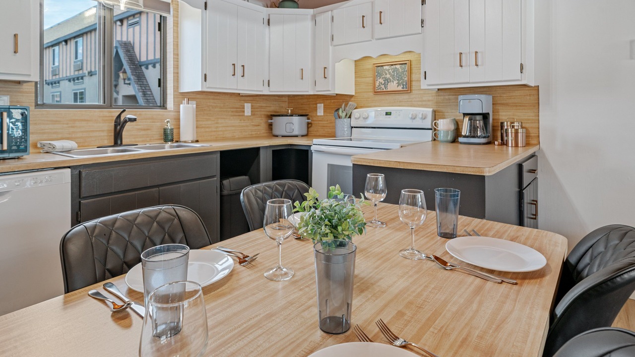 Photo of Kitchen in West Yellowstone