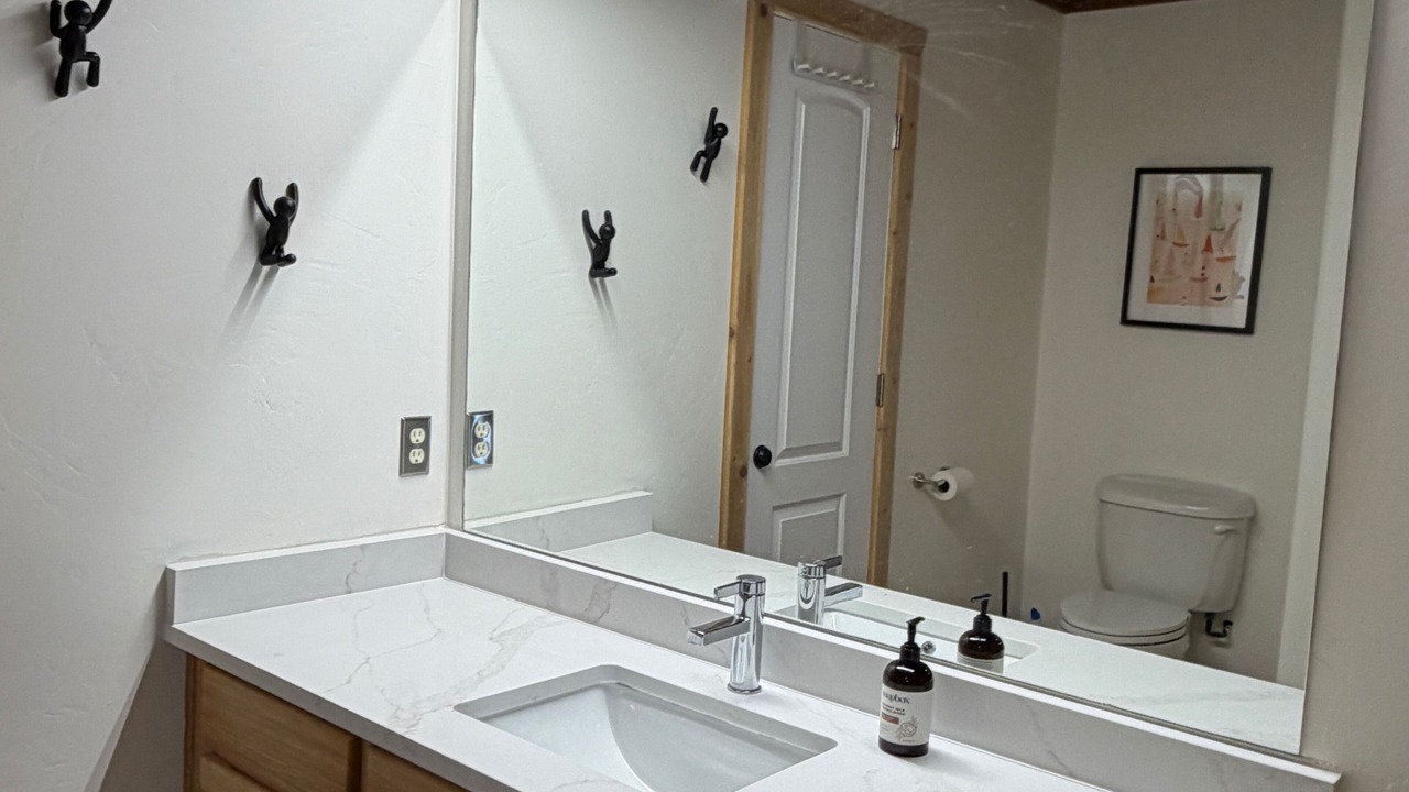 Photo of Bathroom in Garden City