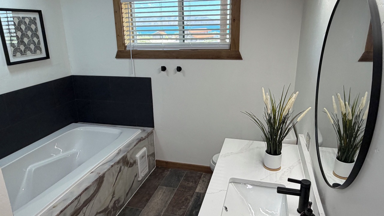 Photo of Bathroom in Garden City