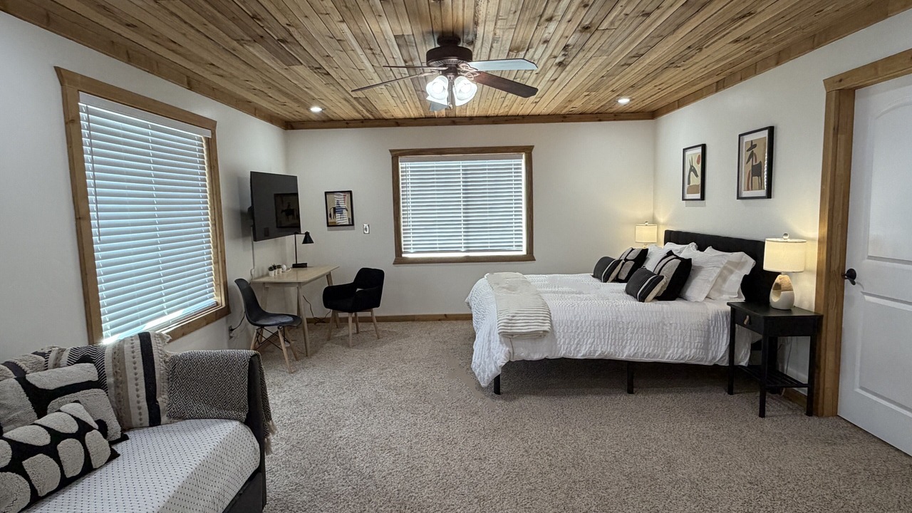 Photo of Bedroom in Garden City