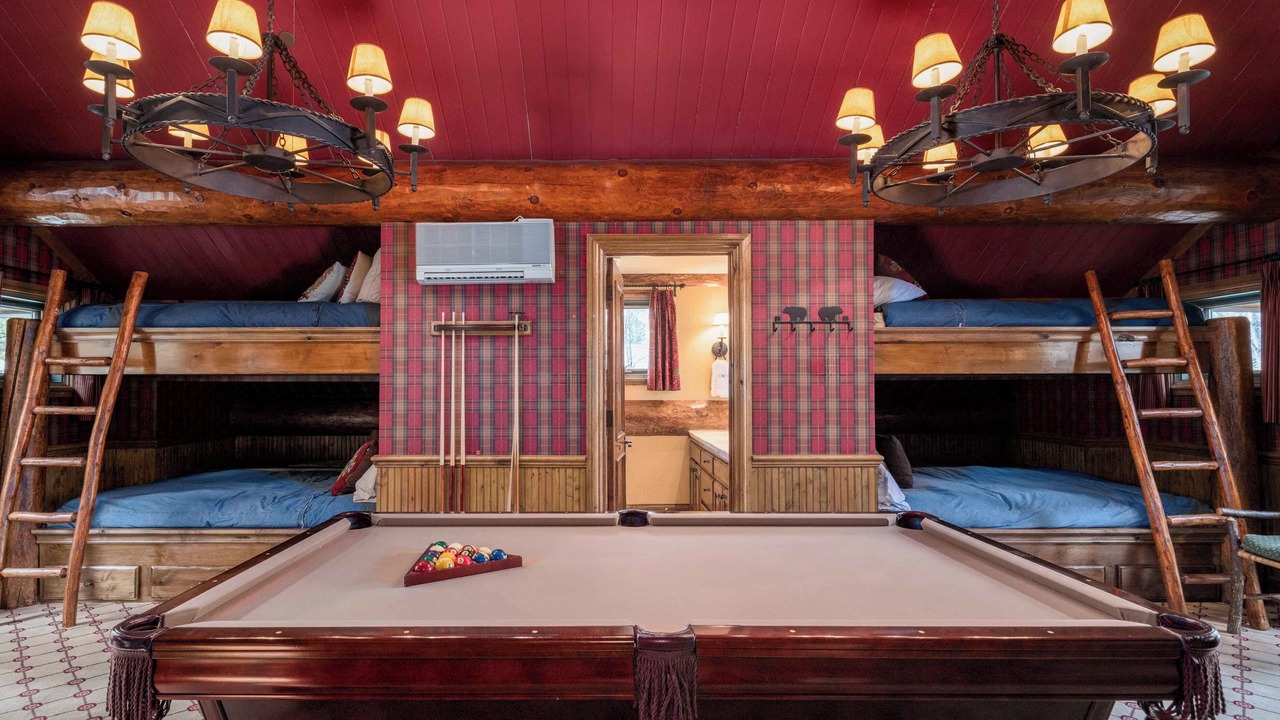 Photo of Bedroom in Warm Springs