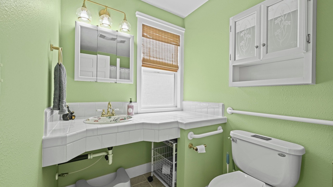 Photo of Bathroom in Garden Valley