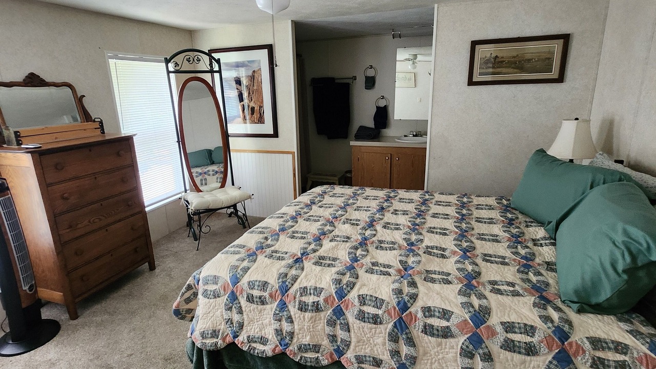 Photo of Bedroom in Murphy