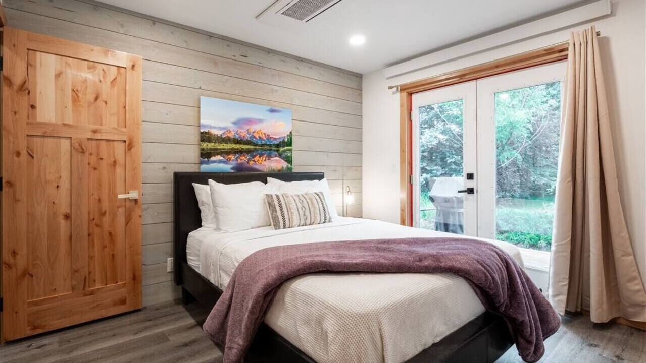 Photo of Bedroom in Victor