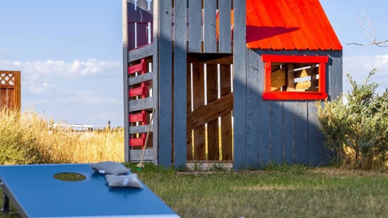 Photo of Outdoor in Leigh Creek Estates