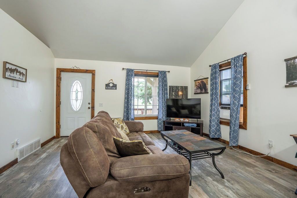 Photo of Livingroom in St. Anthony