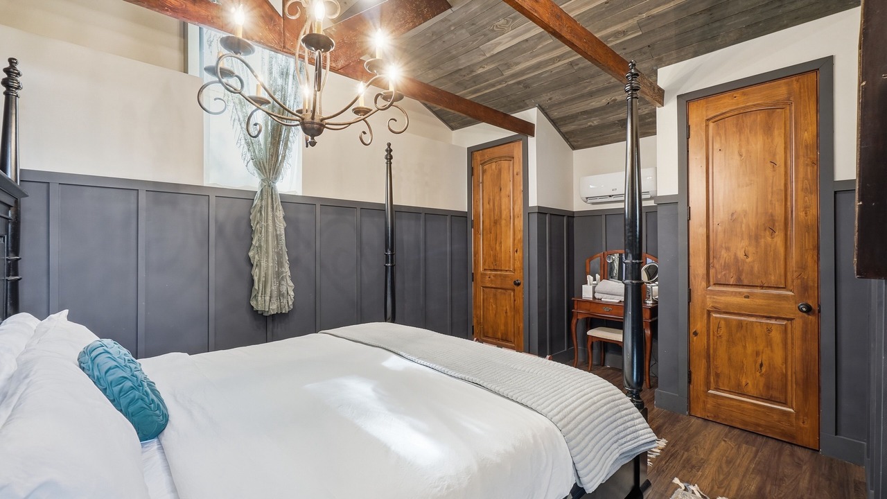 Photo of Bedroom in Bountiful