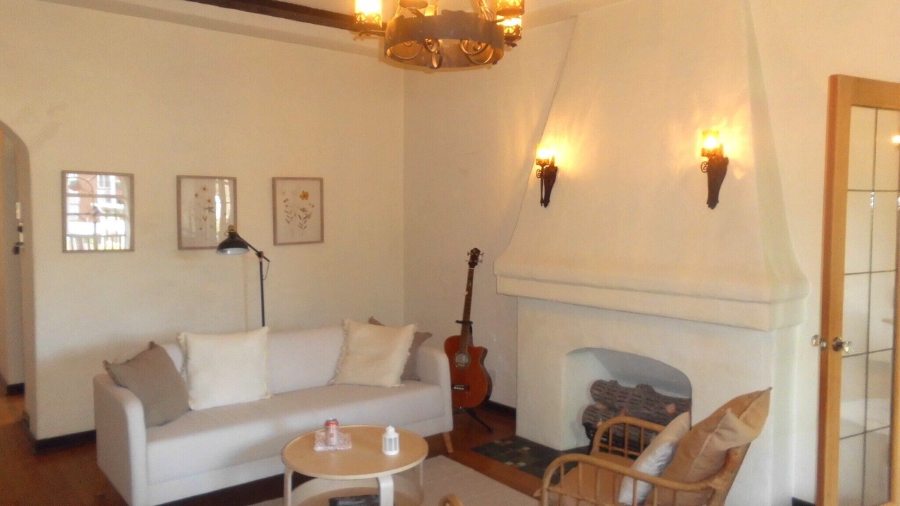 Photo of Livingroom in University District