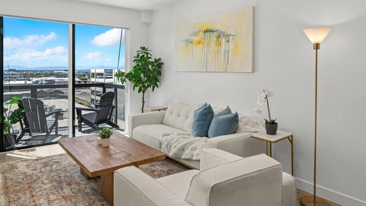 Photo of Bedroom in People's Freeway