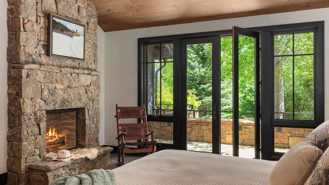 Photo of Bedroom in Indian Springs