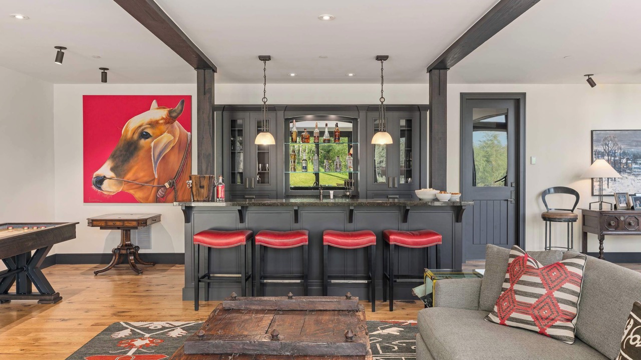 Photo of Livingroom in Indian Springs