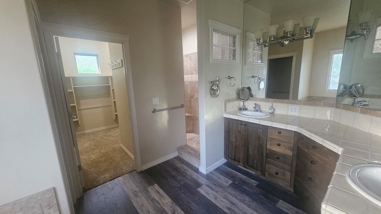 Photo of Bathroom in Eagle