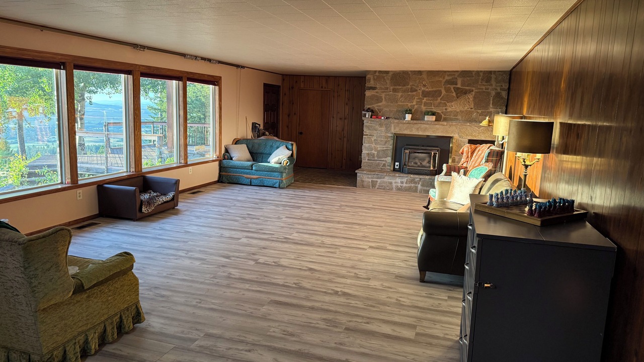 Photo of Livingroom in Grangeville