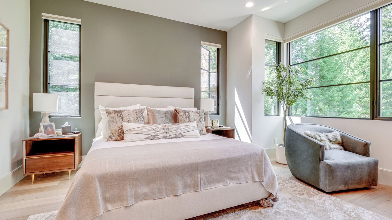 Photo of Bedroom in Warm Springs
