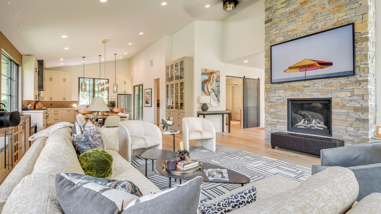 Photo of Livingroom in Warm Springs