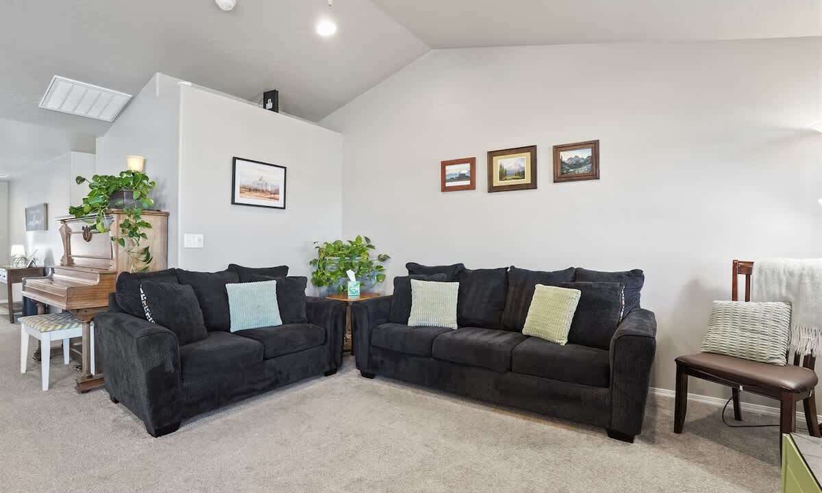 Photo of Livingroom in Caldwell