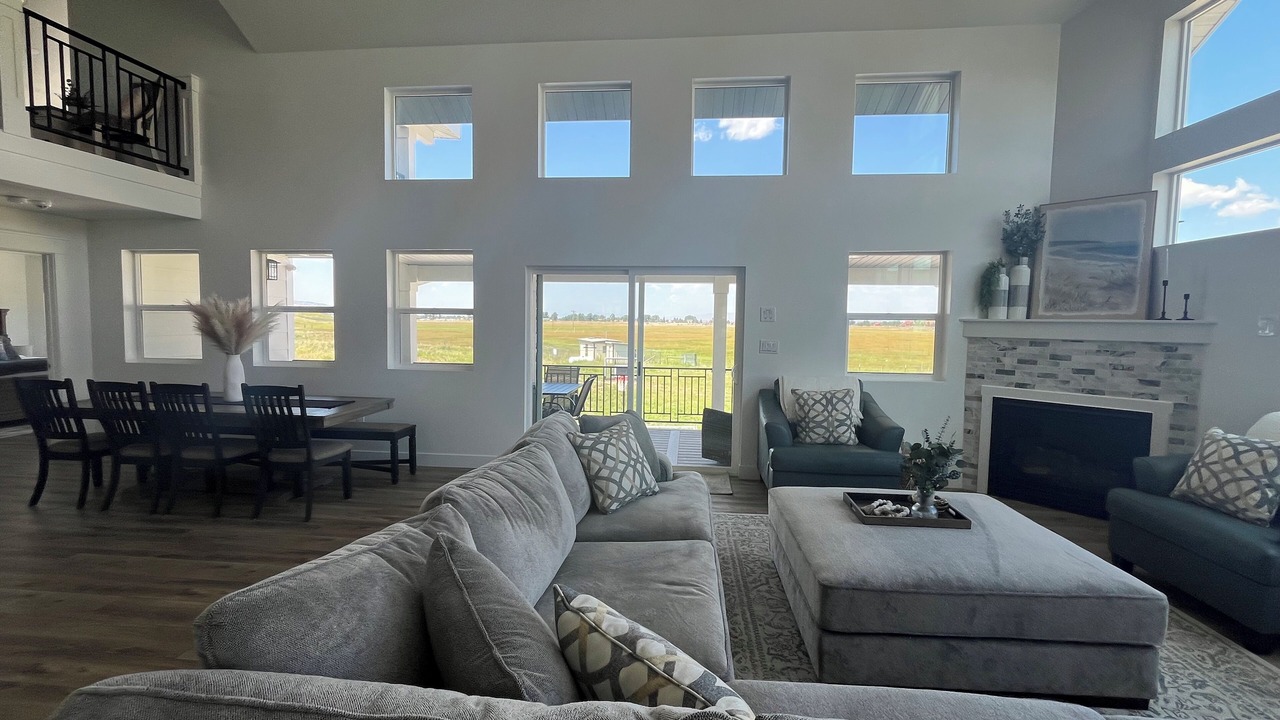 Photo of Livingroom in Sweetwater