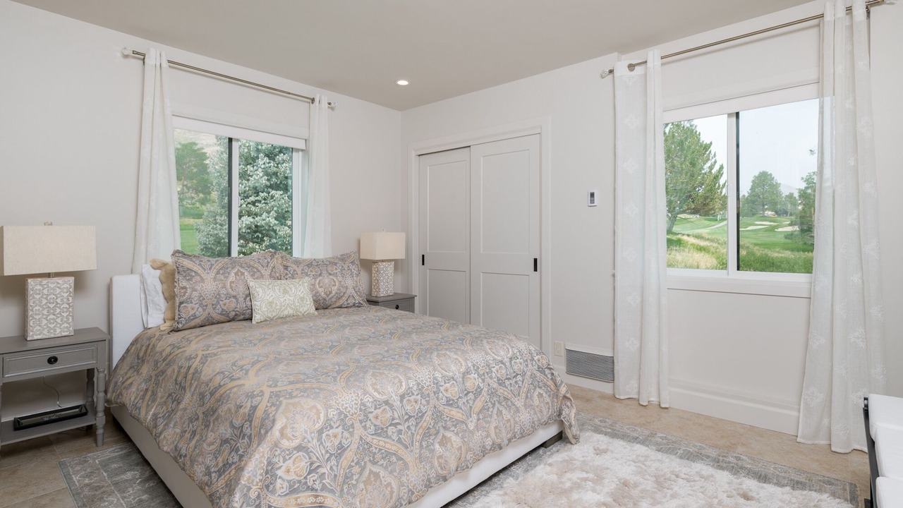 Photo of Bedroom in Elkhorn Village