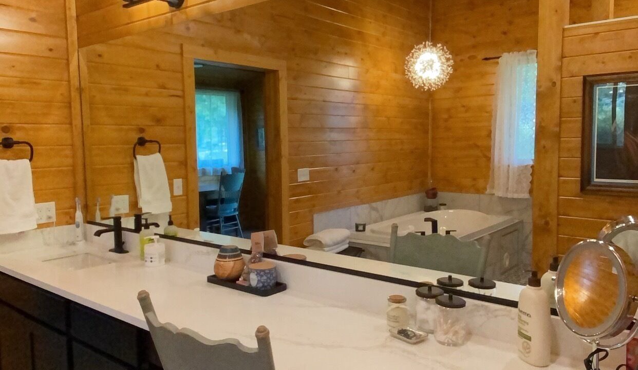 Photo of Bathroom in Denio Junction