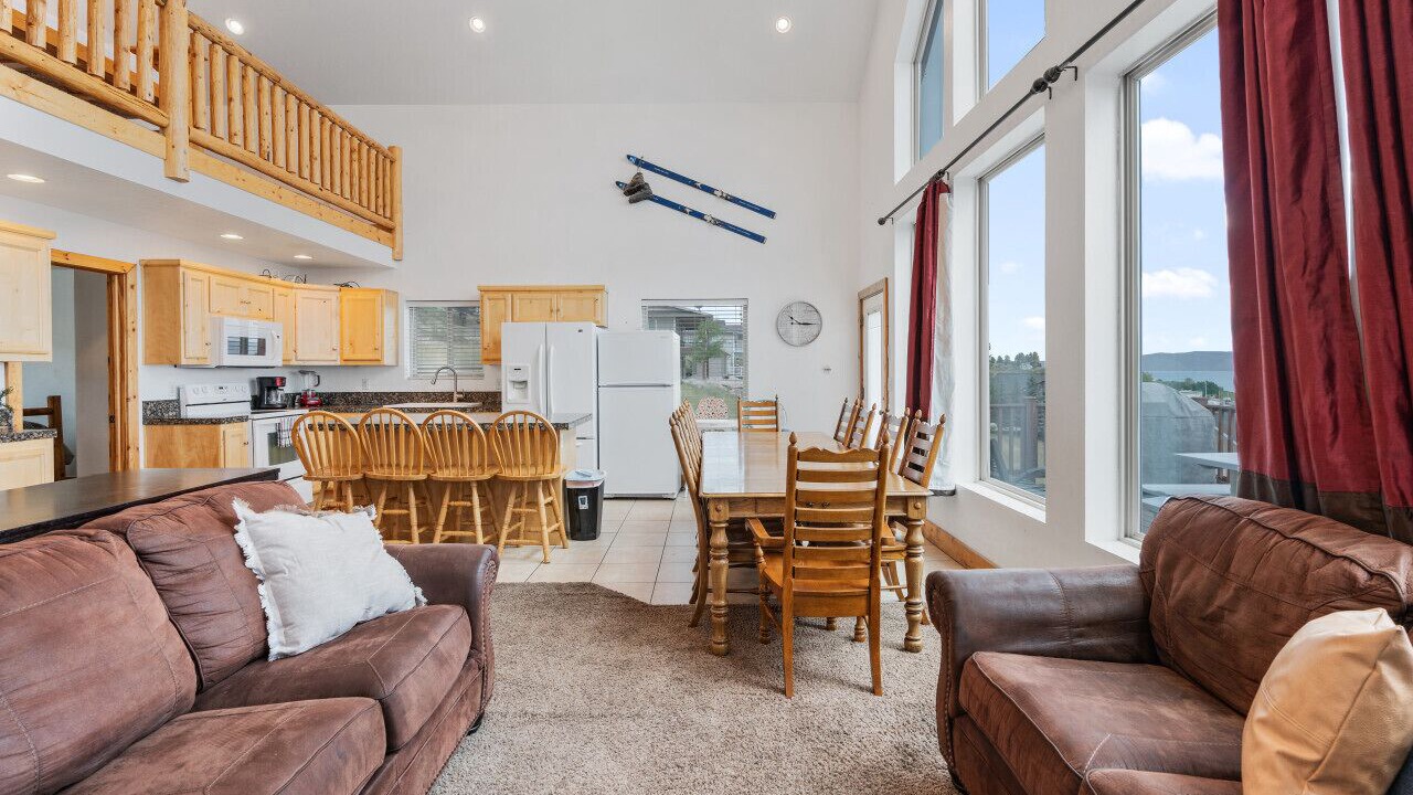 Photo of Livingroom in Harbor Village