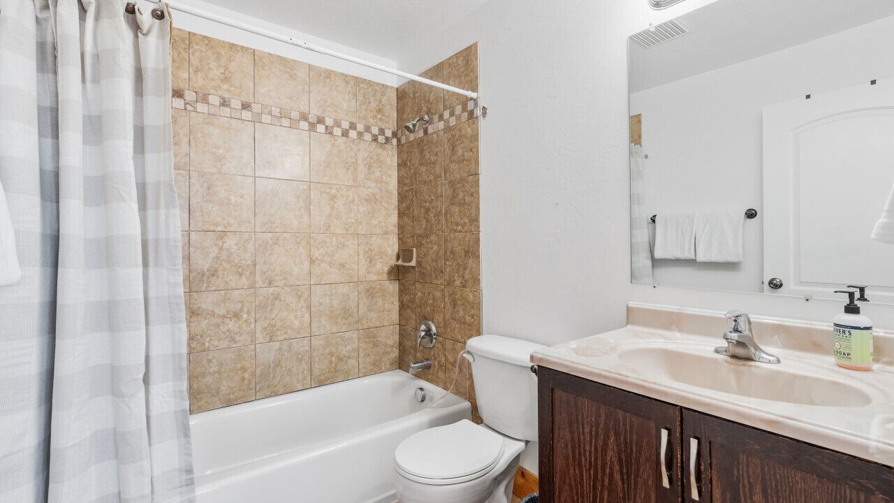 Photo of Bathroom in Harbor Village