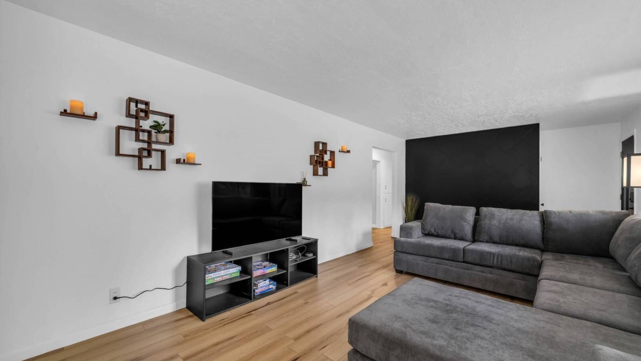 Photo of Livingroom in South Ogden