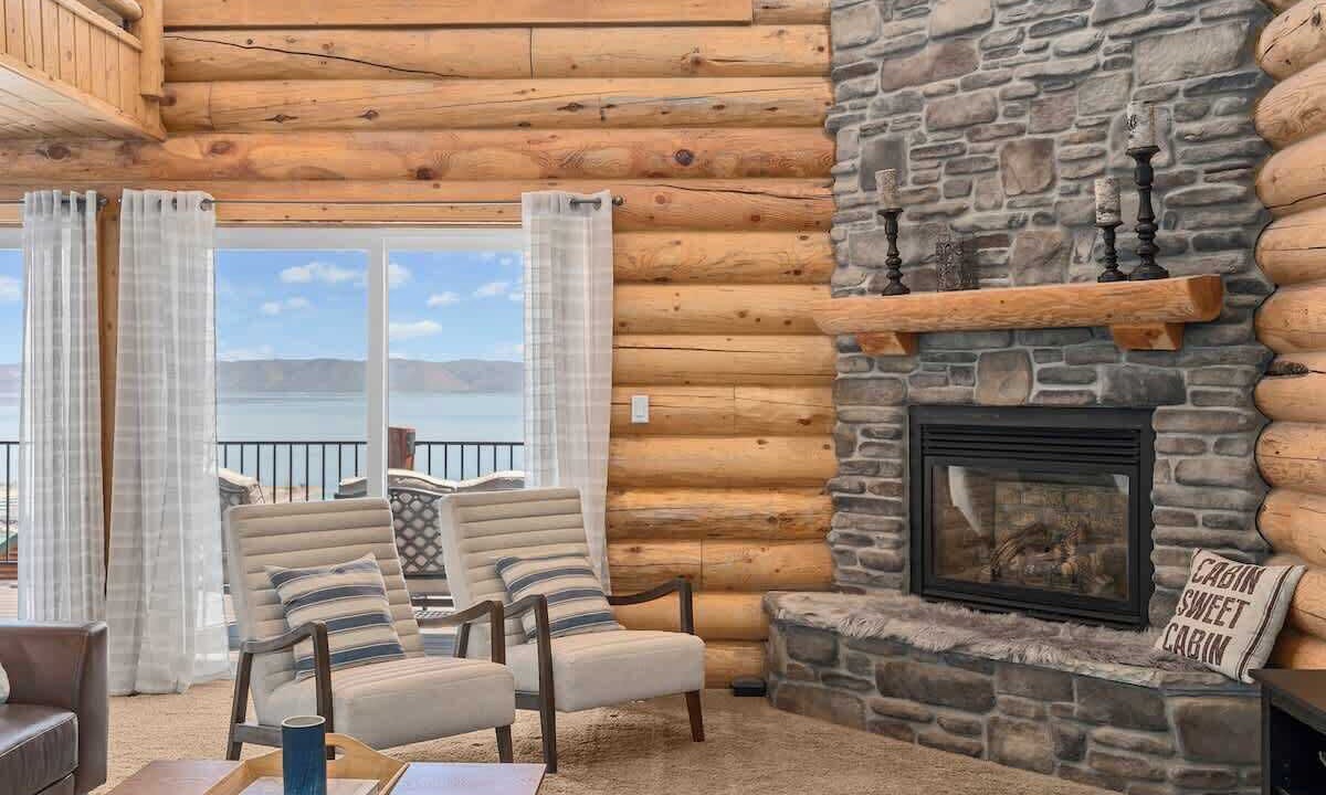 Photo of Livingroom in Harbor Village