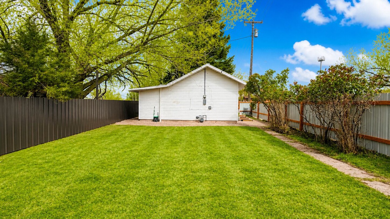 Photo of Outdoor in Lyman