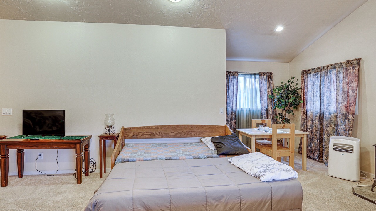 Photo of Bedroom in Stites