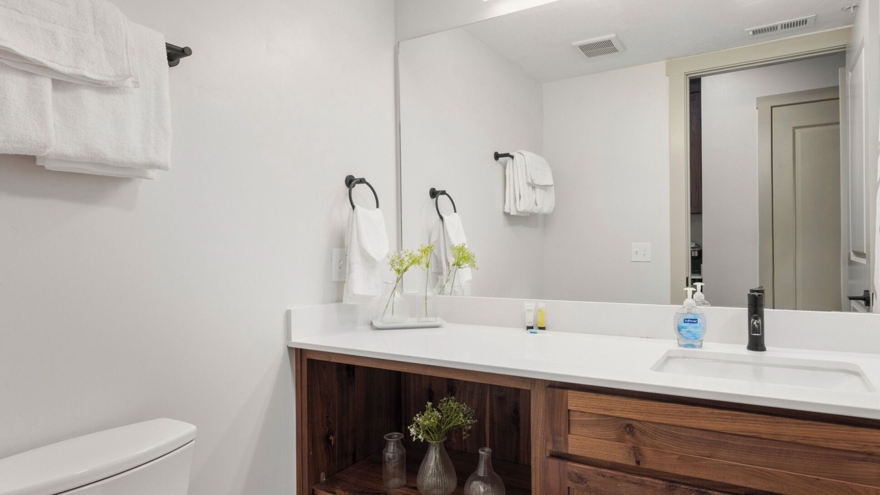 Photo of Bathroom in Garden City