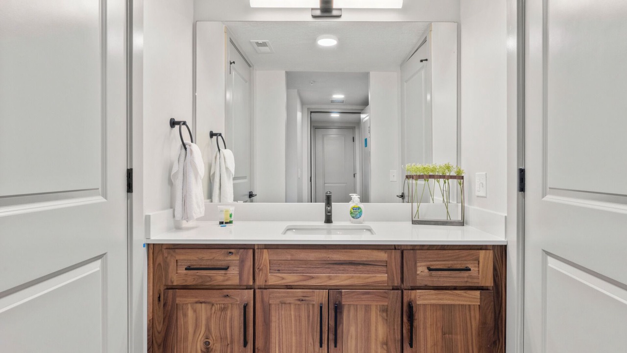Photo of Bathroom in Garden City